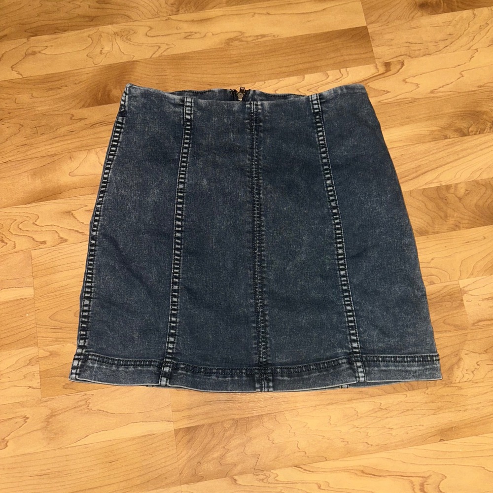 Free People Denim Mini Skirt dark Wash Blue Jean Skater Skirt Size 8